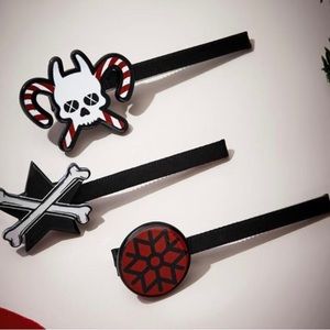 ROMWE 3pcs Christmas Skull Decor Hair Clips - #321